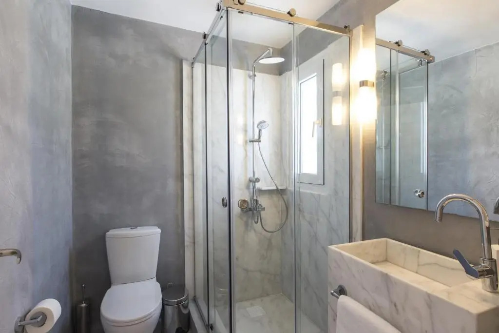 4 maisonettes with a swimming pool and a sea view, in the area of Koundouros