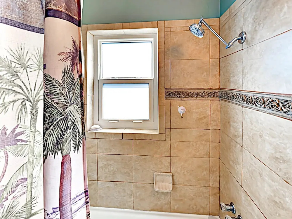 210 Fairweather Lane Home 2 Bedrooms 1 Bathroom Home