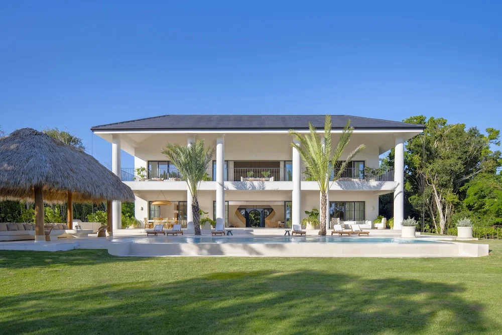 Villa Escondida by Lumina