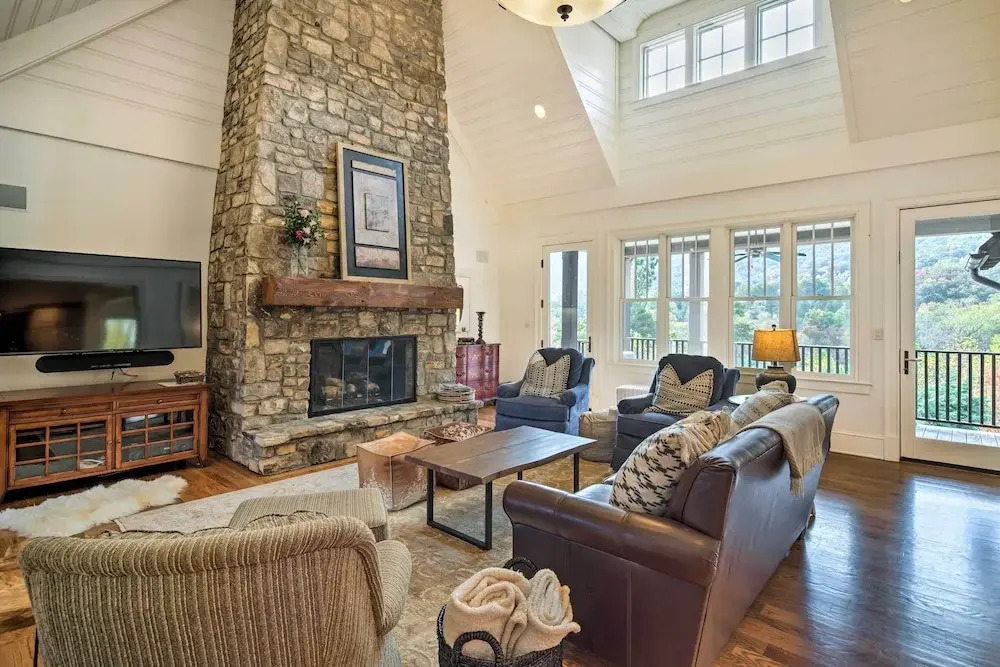 Mountain Views! Home in Brights Creek Golf Club