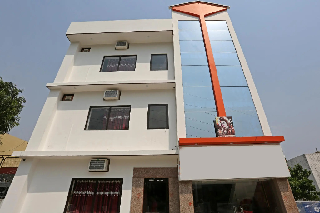 OYO 14920 Blue Heart Guest House