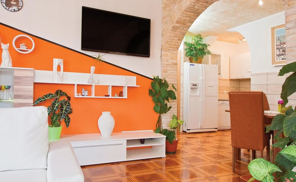 Nice Home in Valtursko Polje With Wifi and 2 Bedrooms
