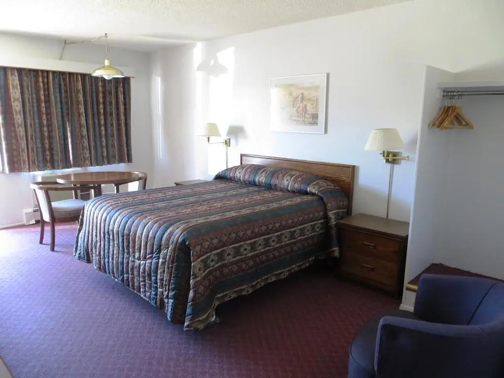 Stetson Village Inn