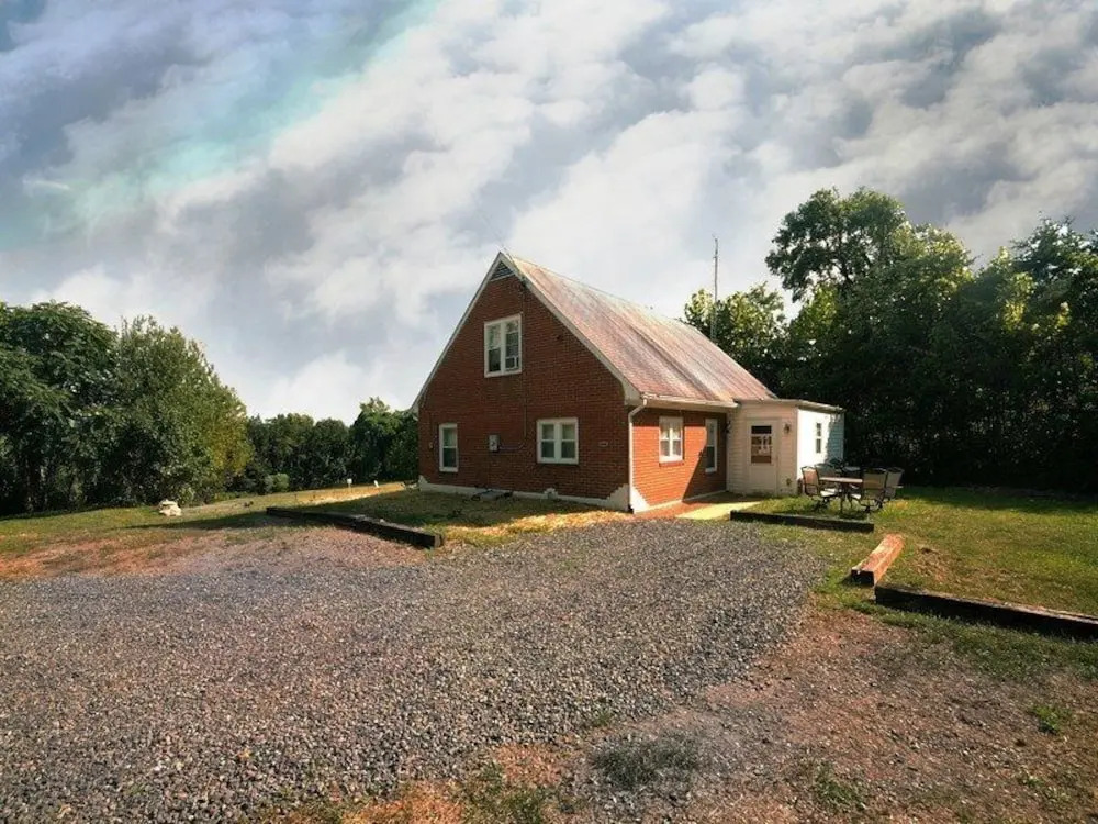 Hill_top_hideaway
