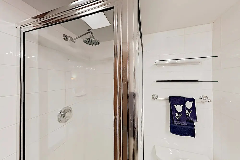 New Listing! Mountain Views By Lionshead - Hot Tub 3 Bedroom Condo