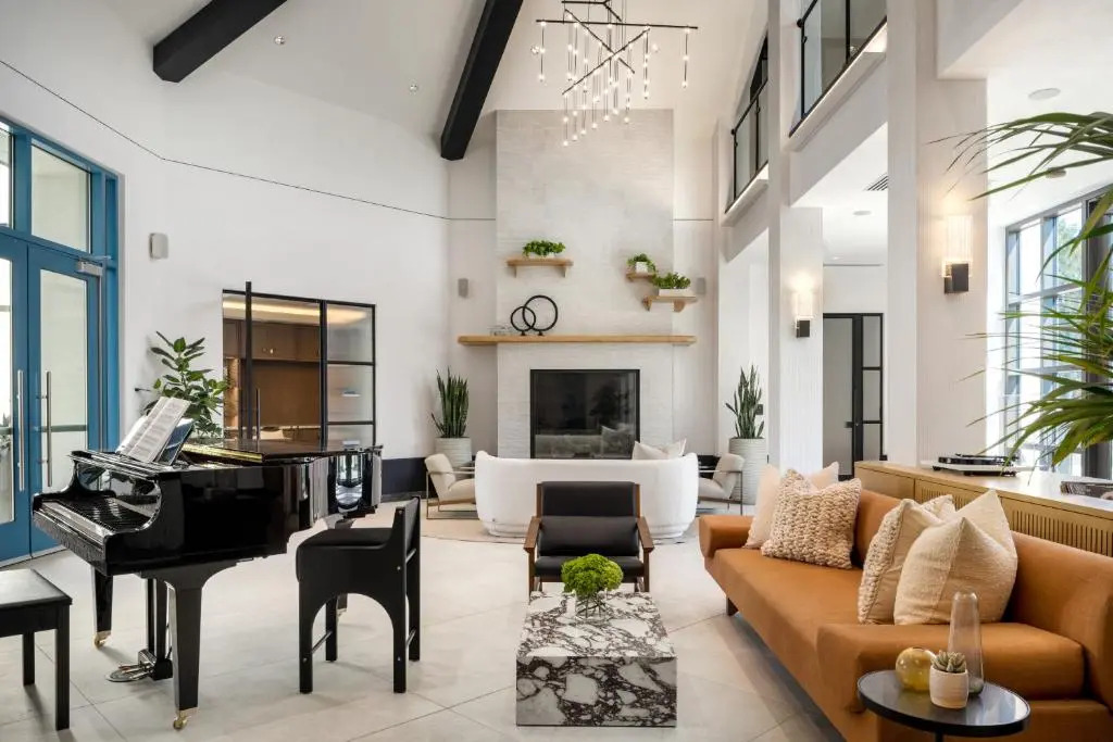 Mint House Menlo Park by Kasa