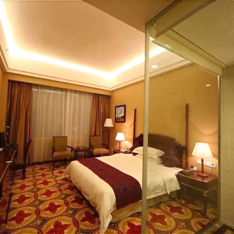 Longde International Hotel