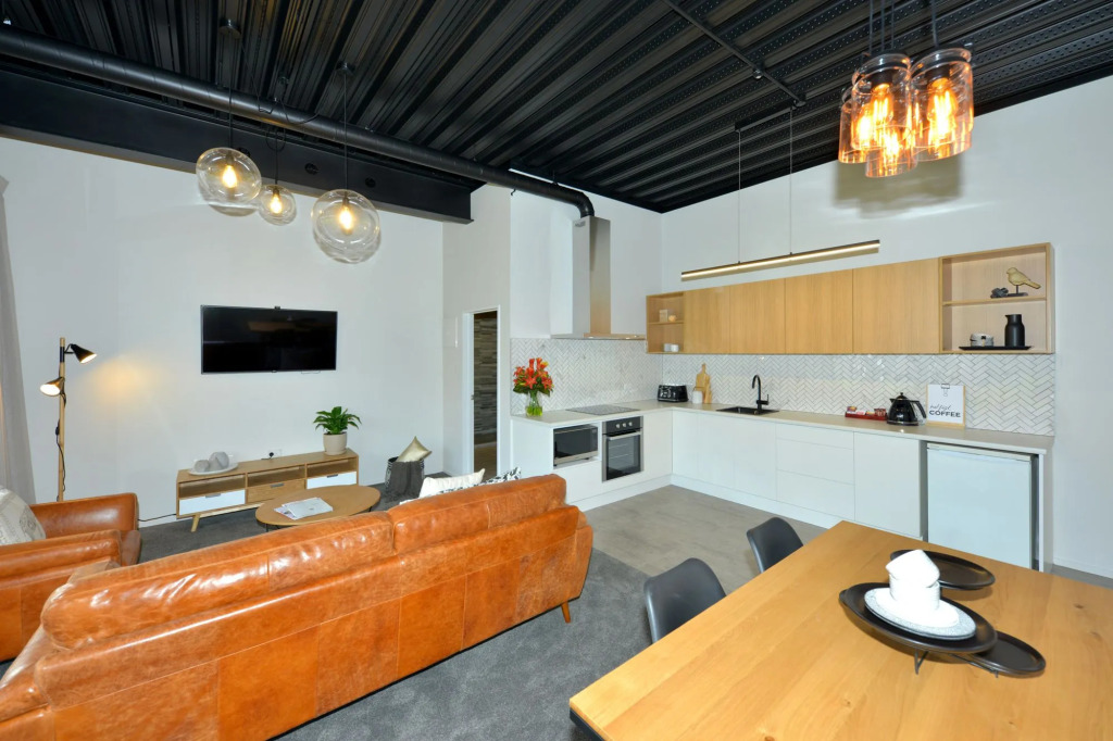 Southwark Hotel & Apartments