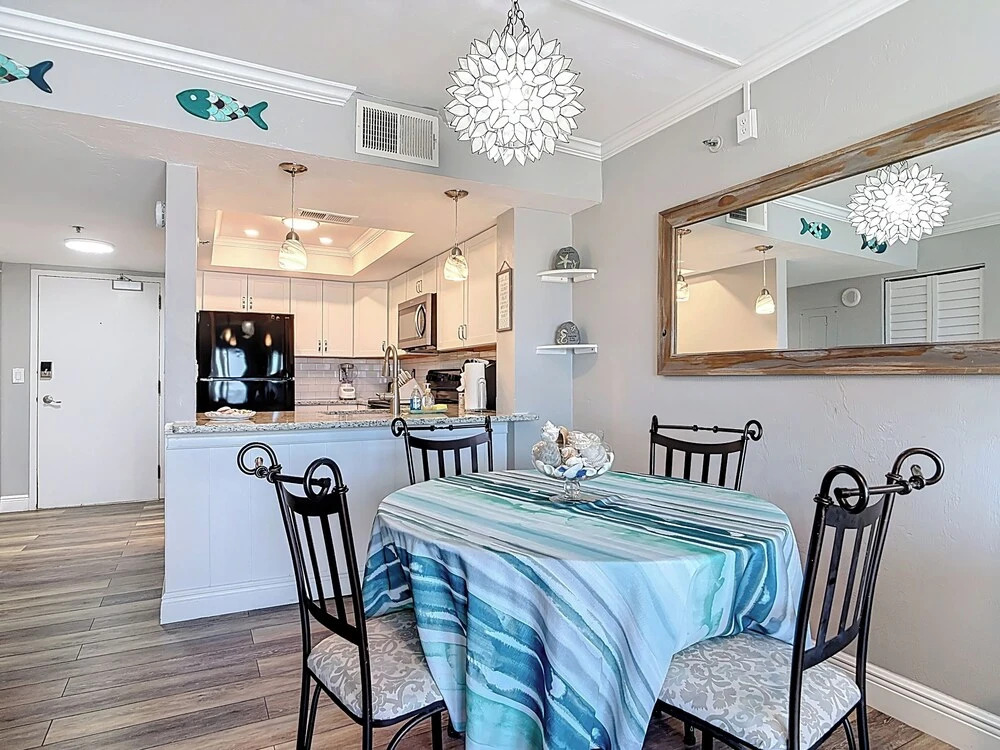 Oceanfront 1BR Condo Balcony Heated Pool Beach