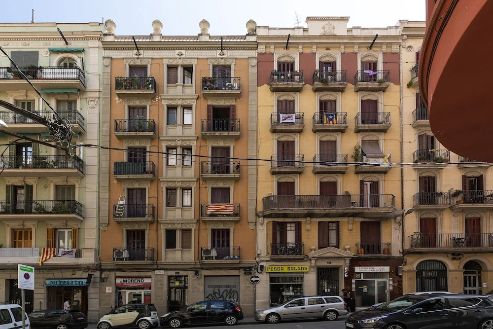 AB Paral·lel Spacious Apartments