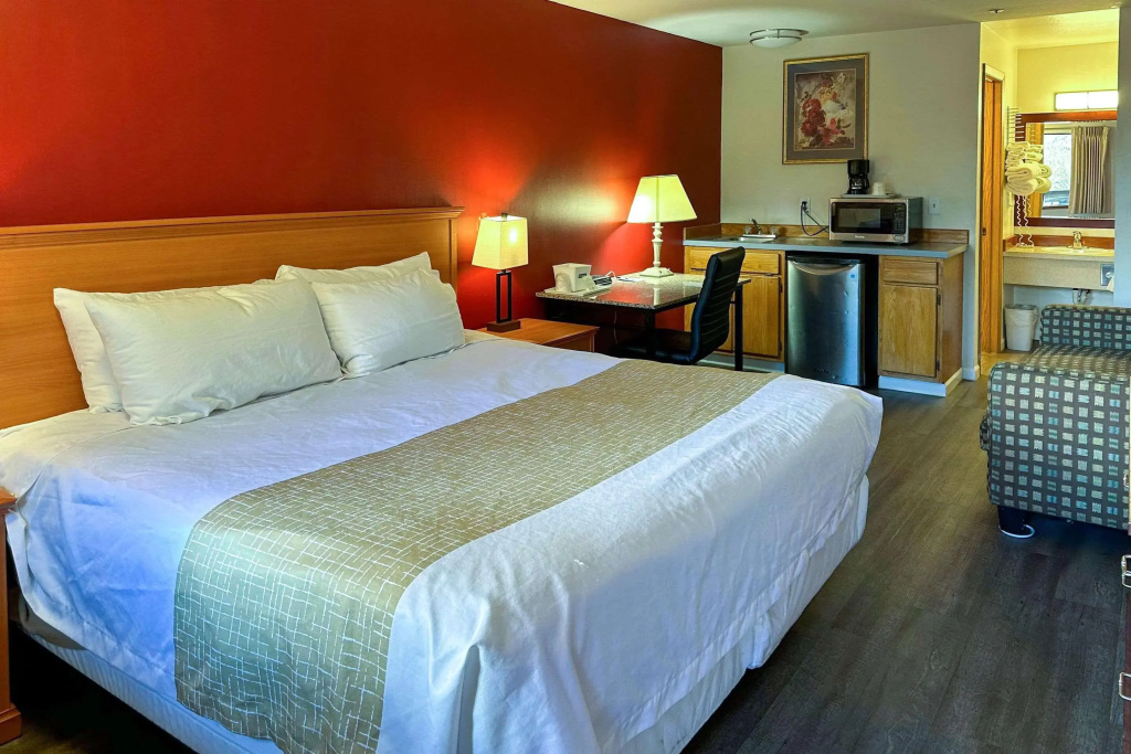 Econo Lodge Edmonds North Seattle
