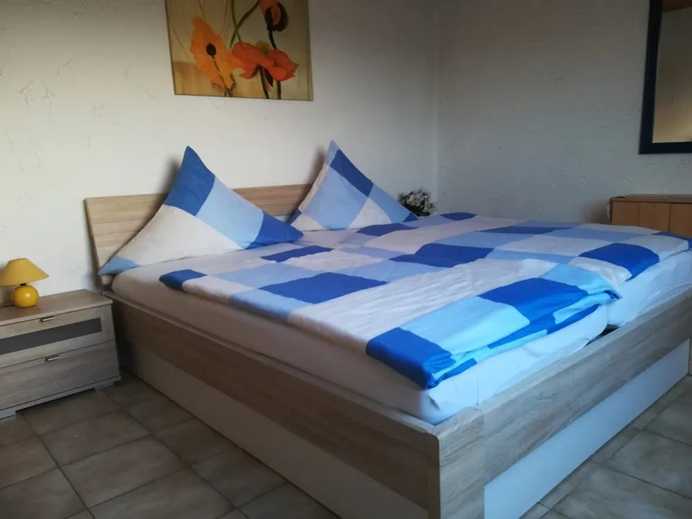 Wohnung in Silbecke mit Pool und Wald