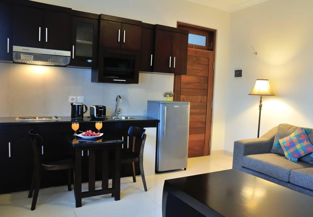 Jenna Residence