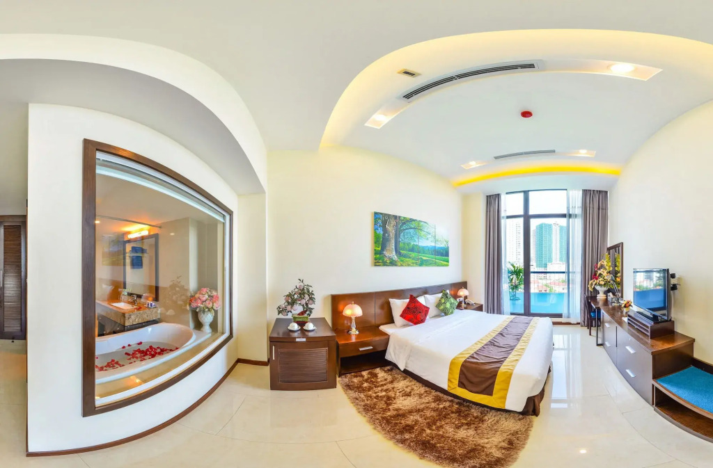 Brilliant Me Tri Hotel