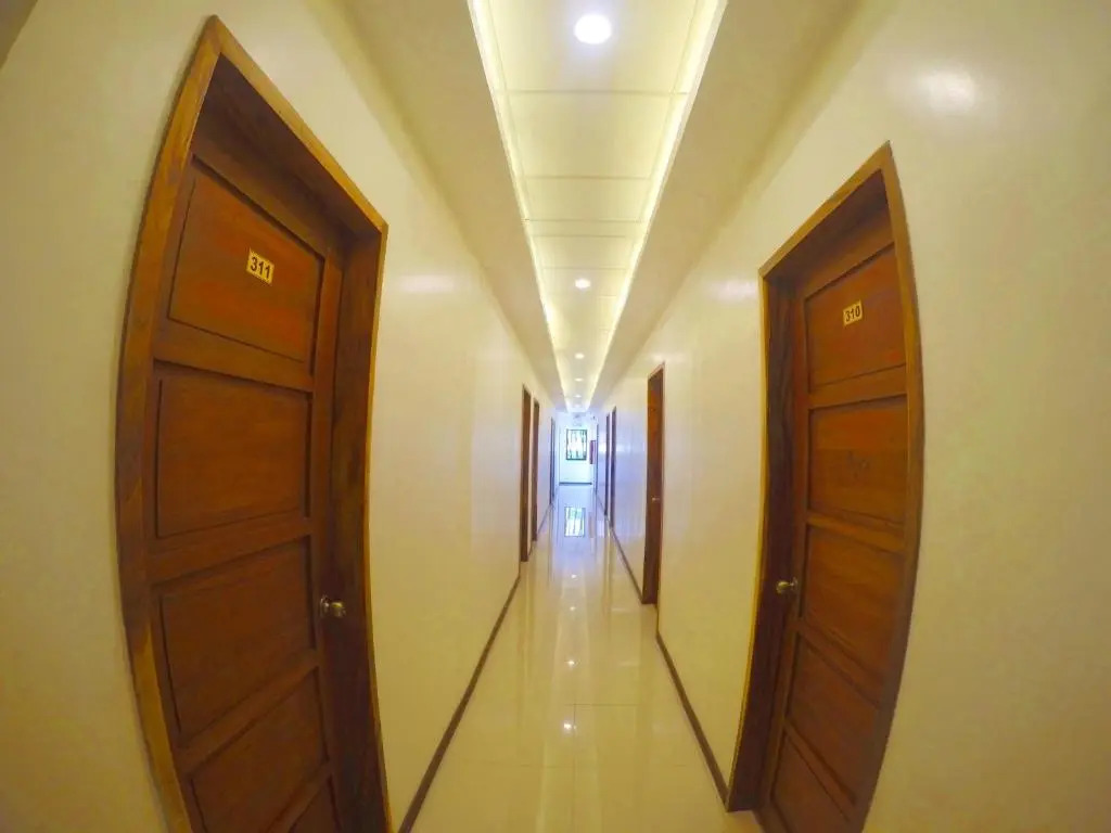 Golden Gate Suites