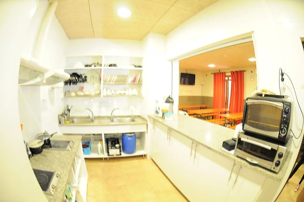 Be Zaragoza Hostel