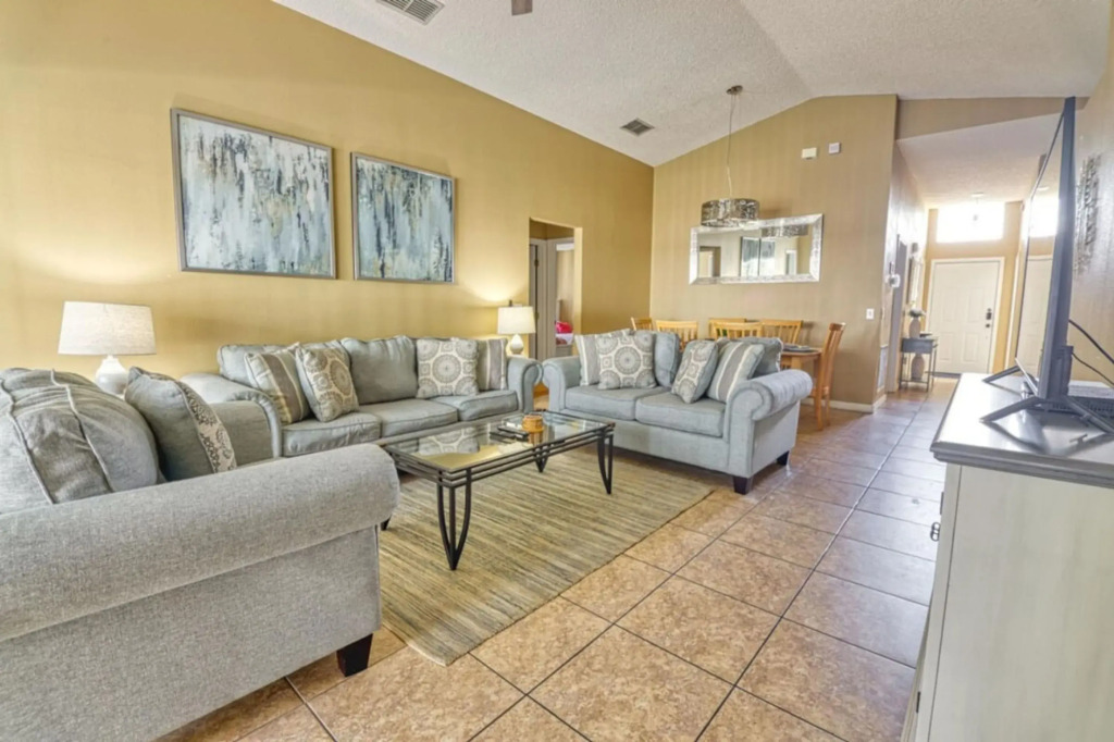 9 Miles to Disney - Family Friendly - Private Pool
