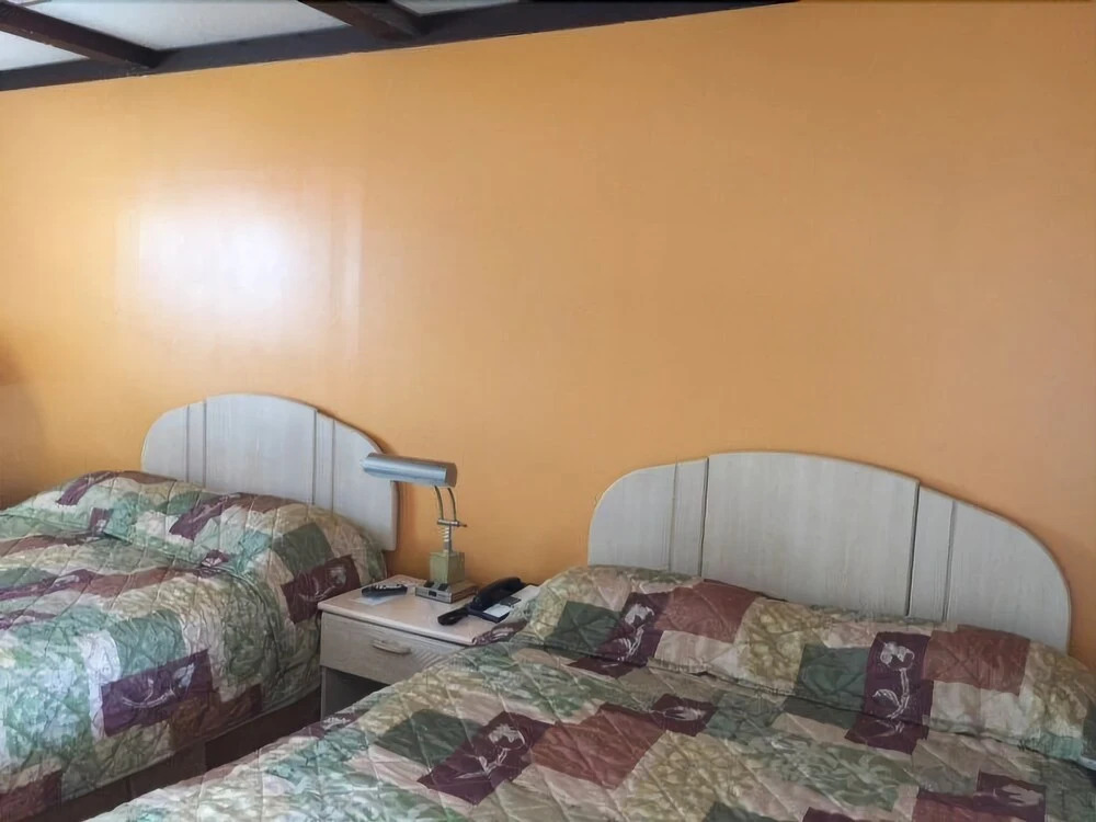The Hollander Motel