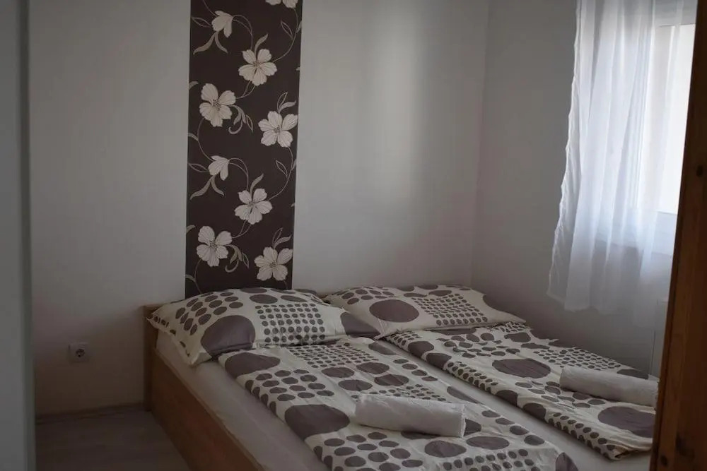 Gréta Wellness Apartmanok -Köztársaság u