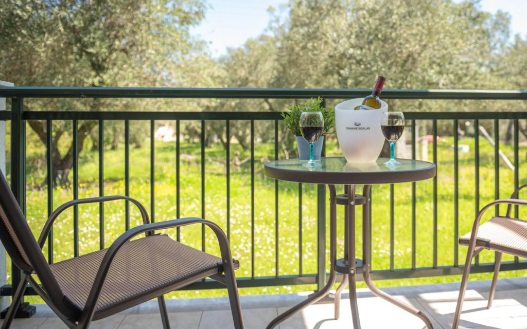 Yianetta Hotel & Suites