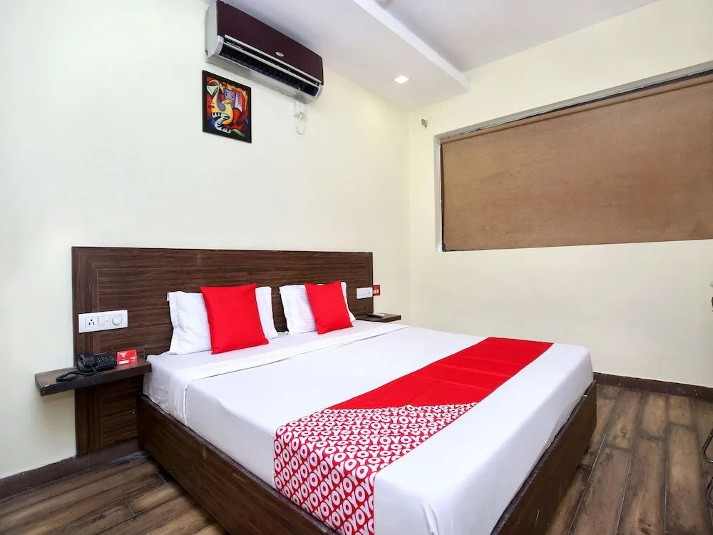 OYO 18540 Hotel Lemon And Chilli