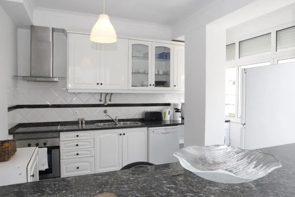 Comfortable and Central Apartment Cascais
