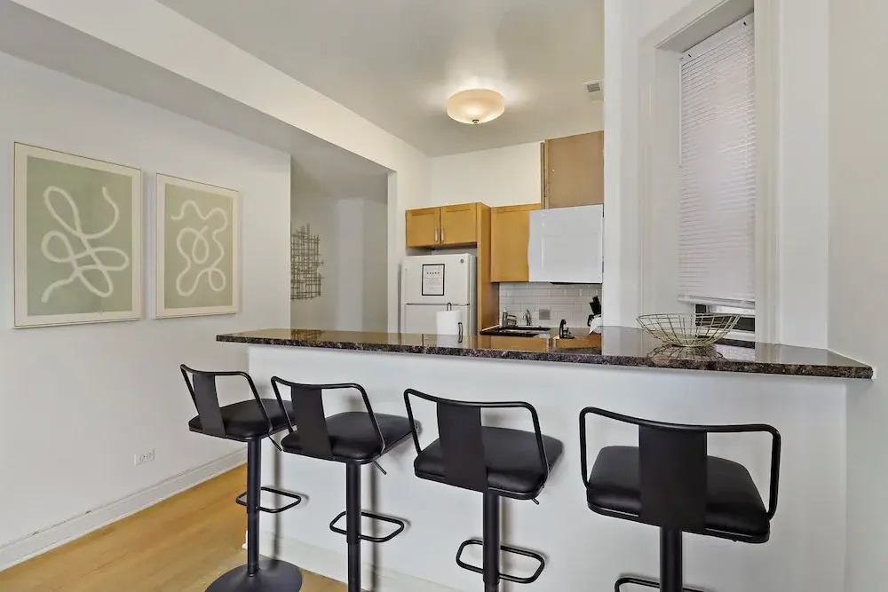 Ideal 4BR Unit - Maryland 2
