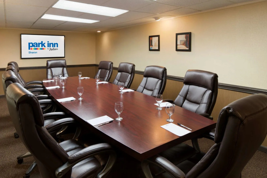 Park Inn By Radisson Sharon