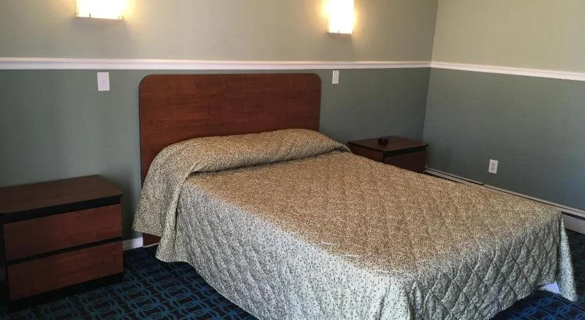 Shirley Motel