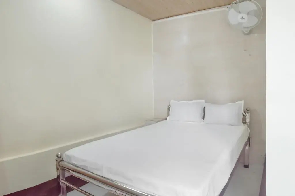 OYO 77896 Darshini Homes