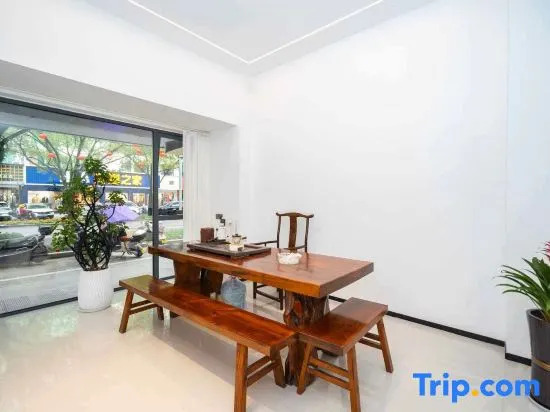 Linhai Shilin Business Hotel (Taizhou Fucheng Ziyang Street)
