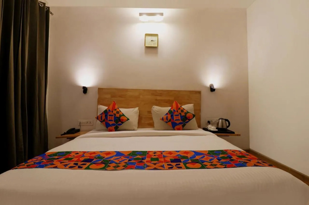 FabHotel The Glory