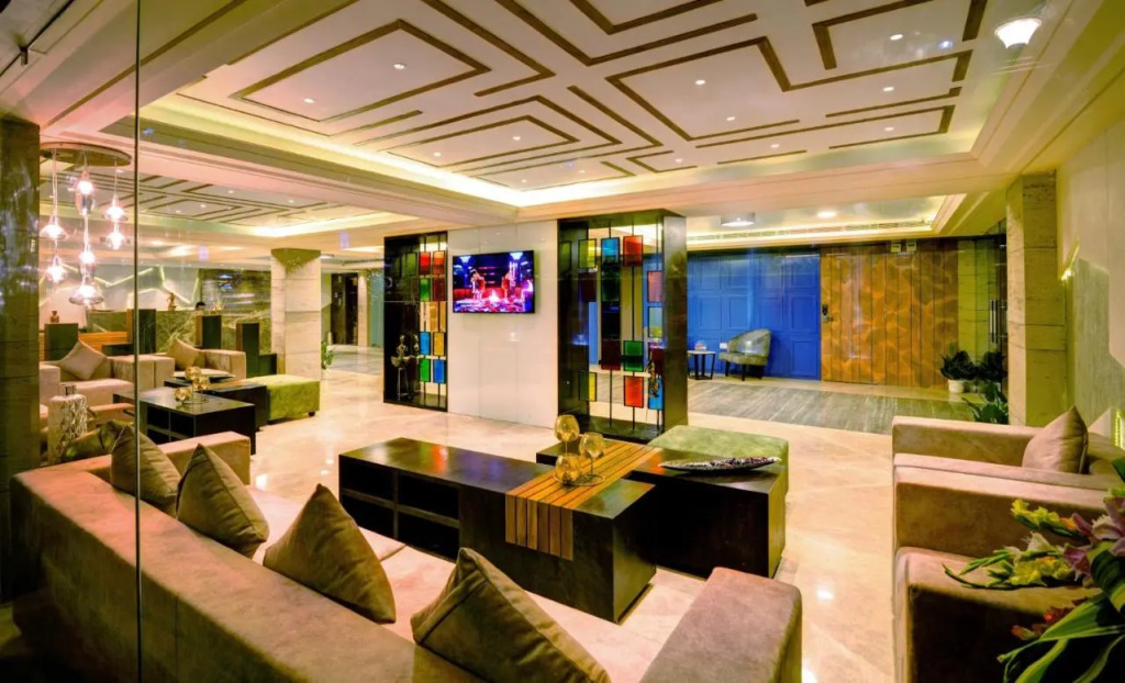 Udaan Clover Hotel Banquet & Spa
