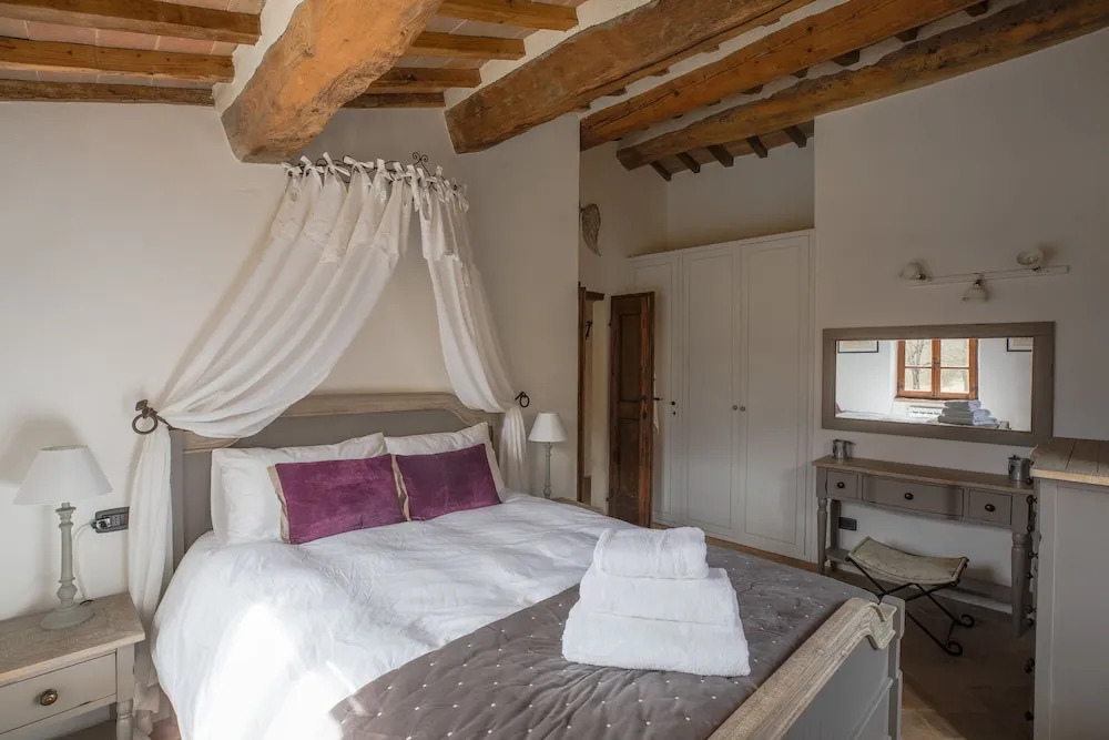 Umbrian Villa Retreat in Pietralunga With a Pool