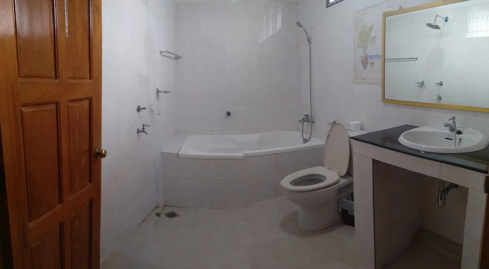 Jade Garden Hotel