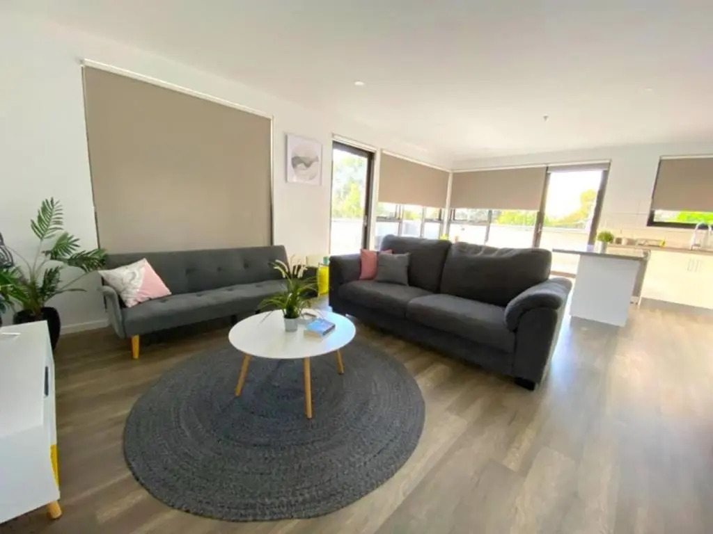 StayCentral-Heidelberg Heights Penthouse