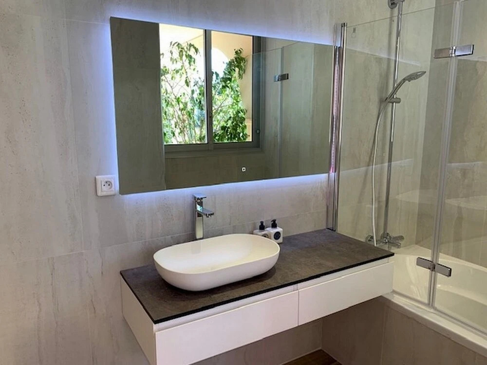 Appartement Dans Villa rez de Jardin vue mer