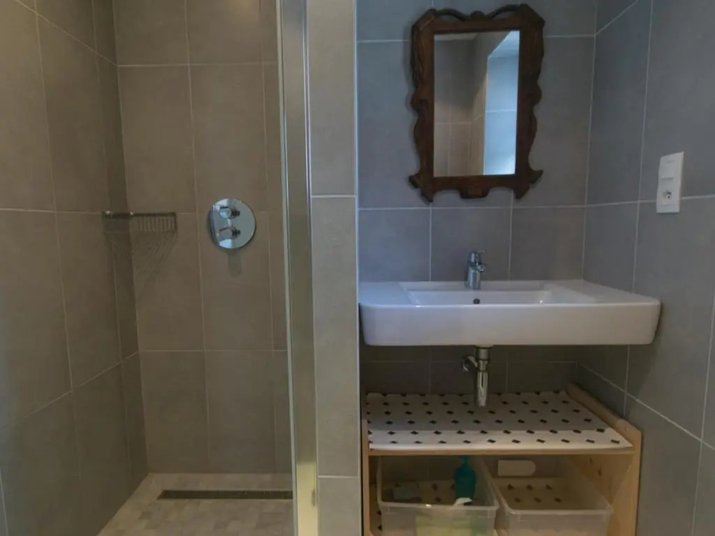Maison de charme près du sentier côtier avec parking privé - FR-1-418-88