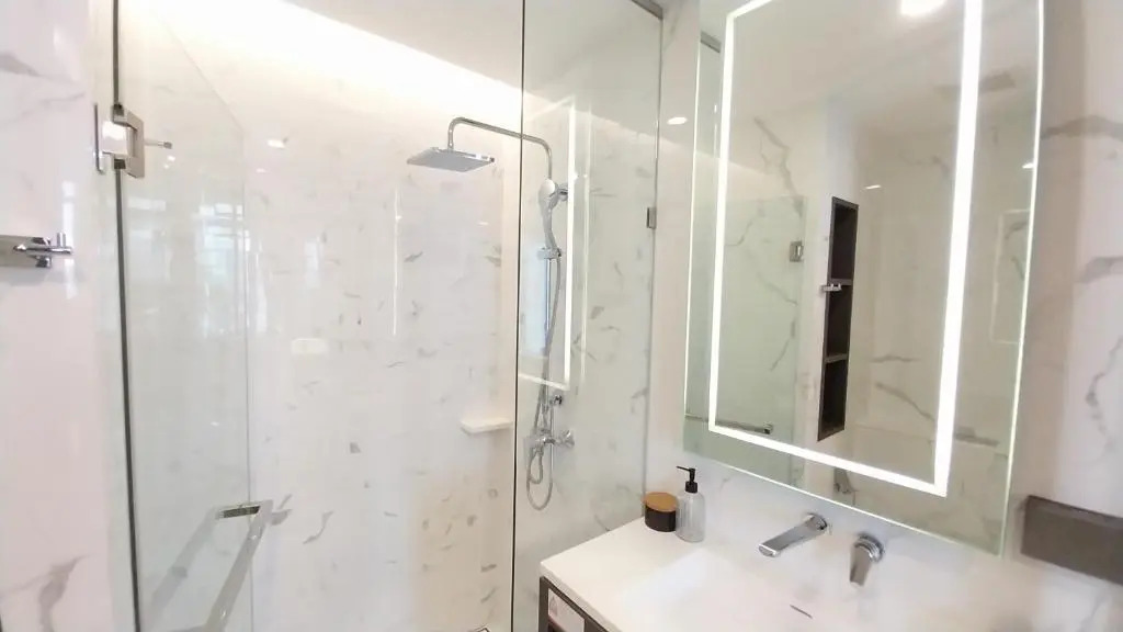 Luxury Apartment Queen Sirikit Asok Termianl 21