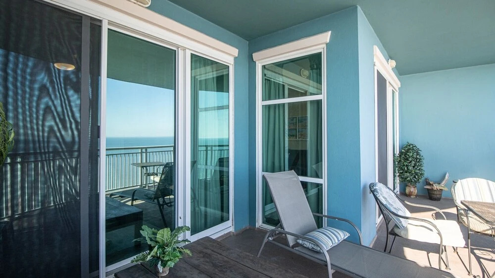 Legacy2-1202 Deluxe 2 Bedroom Home by Redawning