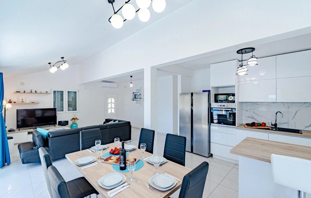 Beautiful Home in Blato With 7 Bedrooms, Wifi and Outdoor Swimming Pool