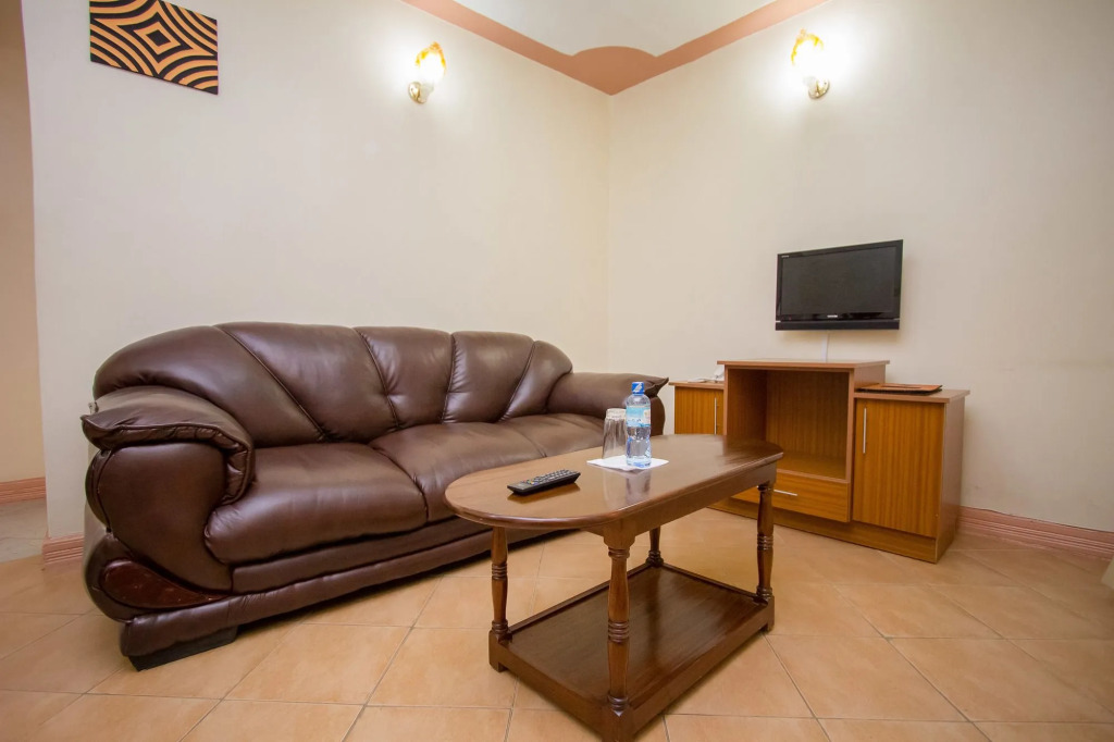 Emboita Hotel Limited