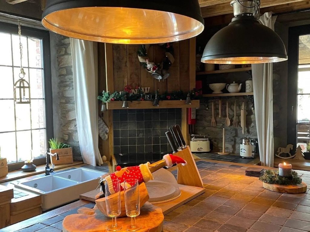 Holiday home in Bastogne with bubble bath
