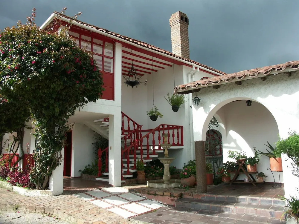 Hotel Casa Blanca