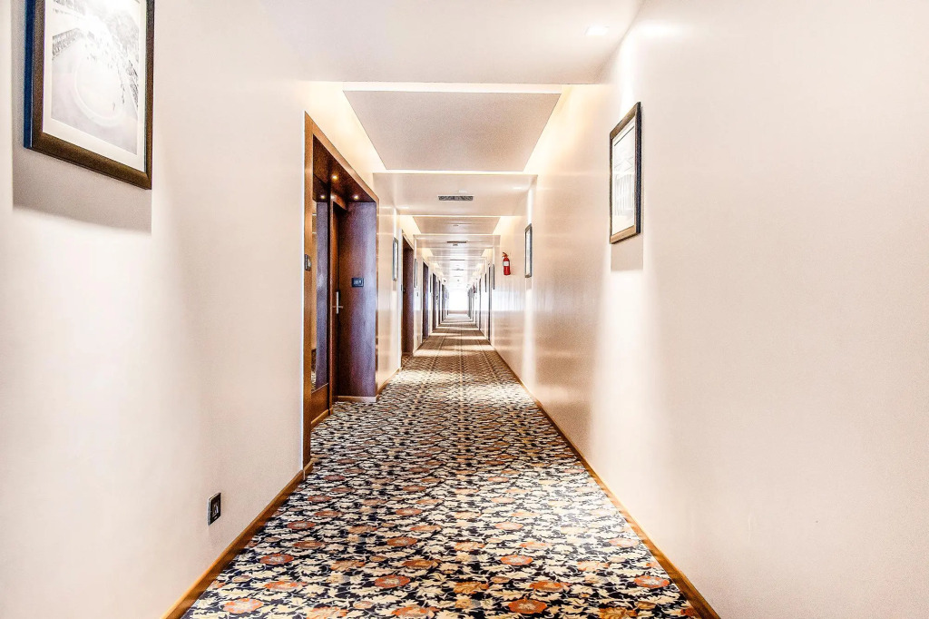 FabHotel High Rise Suites - Nr Marathahalli Bridge