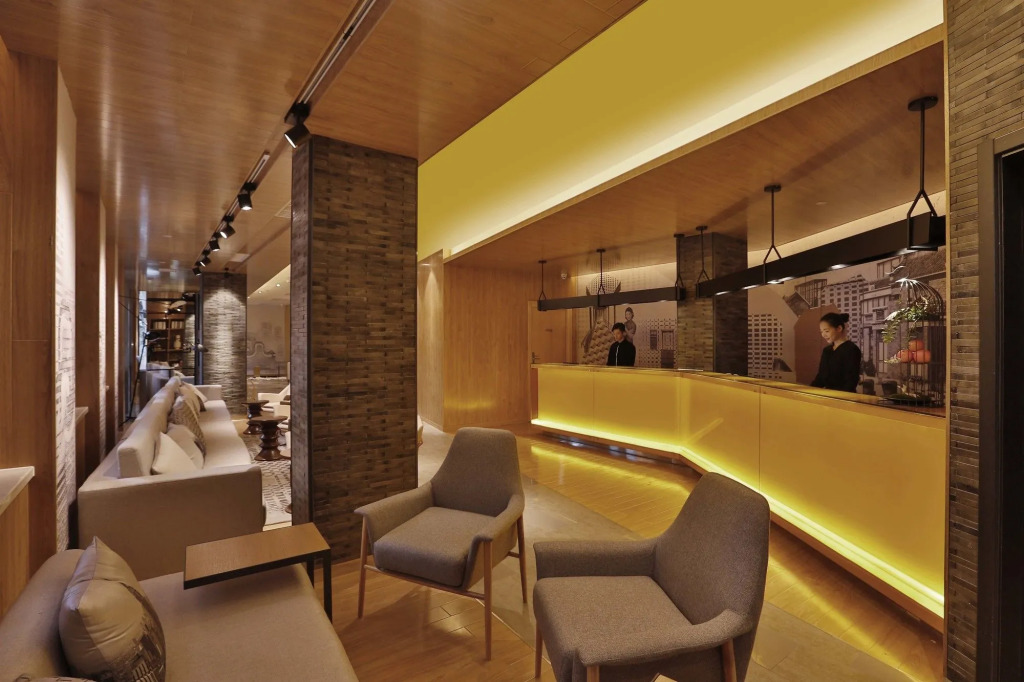 ELITE International Hotel Taikoo Hui Plaza Gangding Metro Station Branch