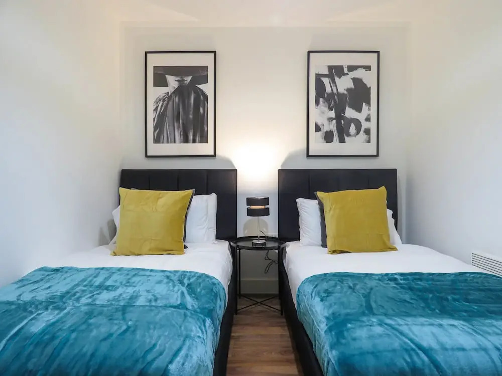 Tudors eSuites Birmingham City Centre Apartments near Gas Street Basin