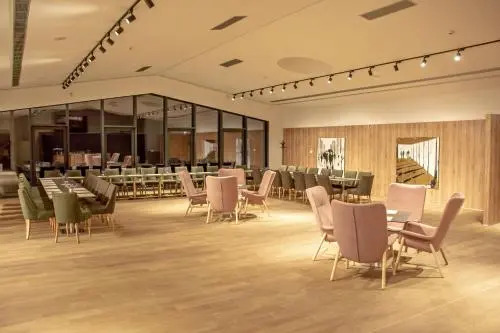 Complex Hotelier COTA O MIE