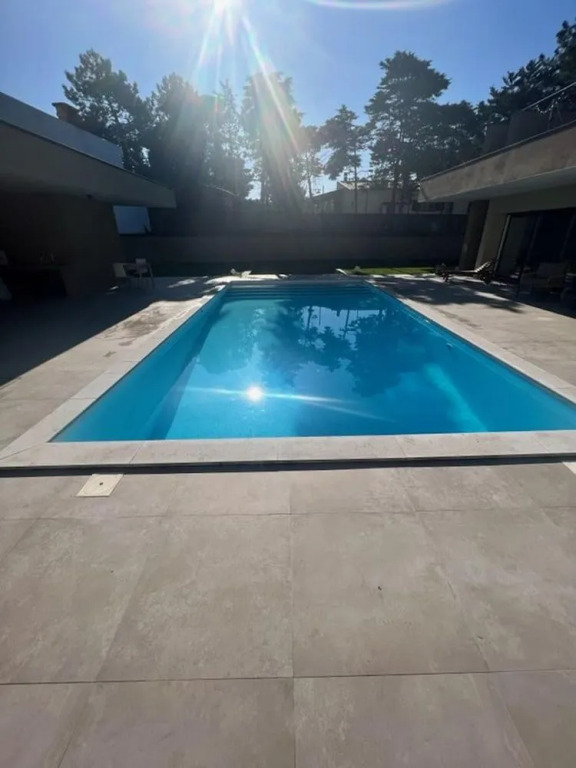 Modern 4-bed Villa 4K Beach 30k Lisbon