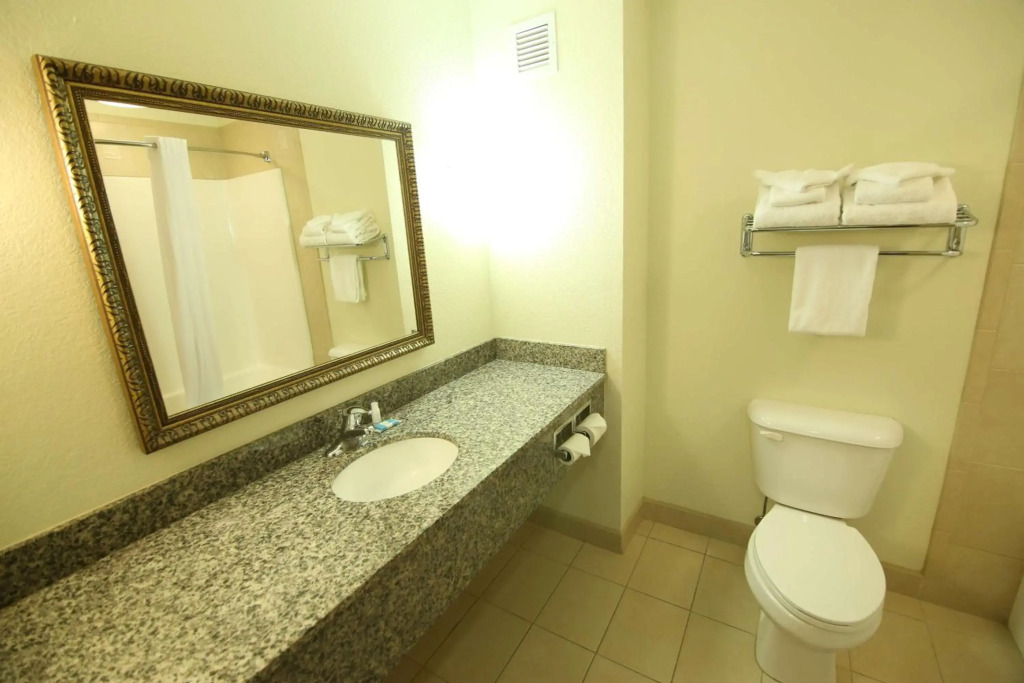 Crown Pointe Lodge, BW Signature Collection